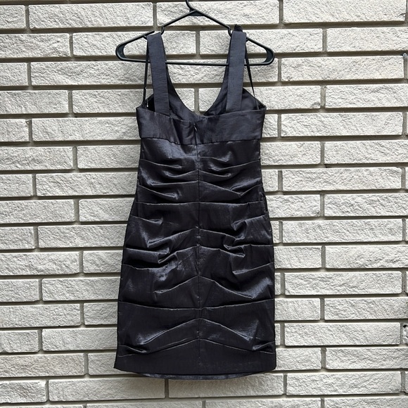 MAX and Cleo Metallic Pleated Floral Detail Dress Sz 8 - Picture 6 of 11